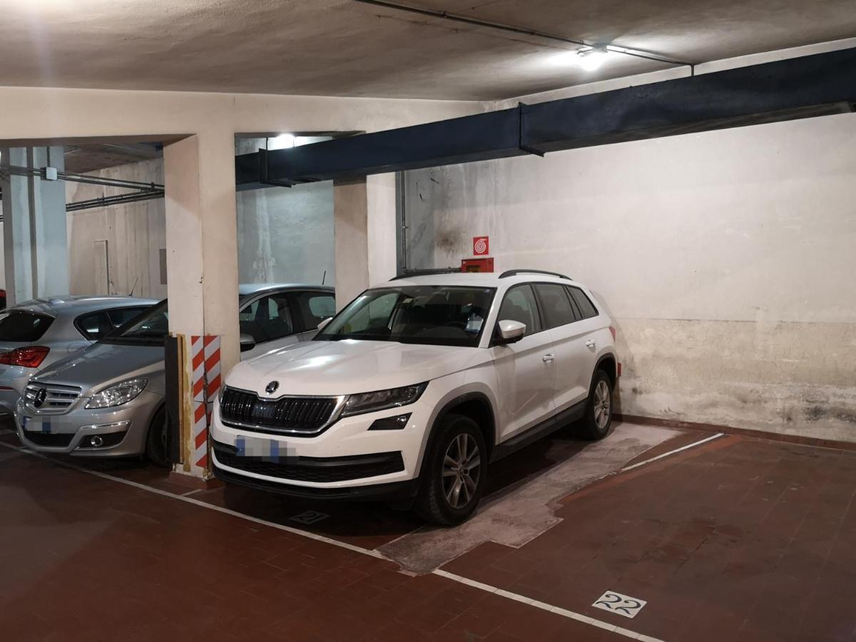 Convenient Family Apt With Private Parking Mestre Exterior foto