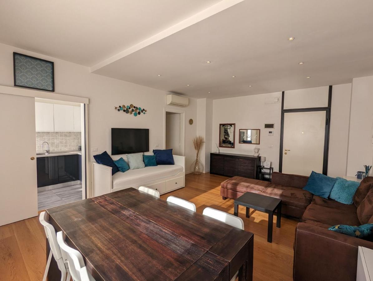 Convenient Family Apt With Private Parking Mestre Exterior foto